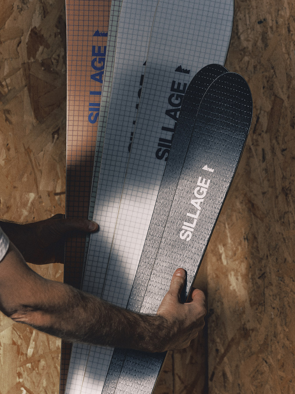 Semelle de ski Sillage manipulée à l'atelier